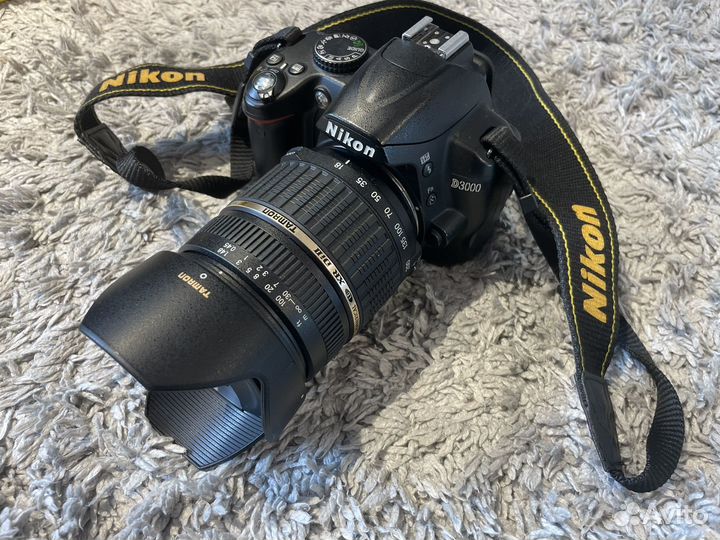Зеркальный фотоаппарат Nikon D3000