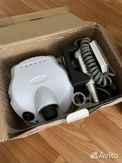 Аппарат и лампа для маникюра