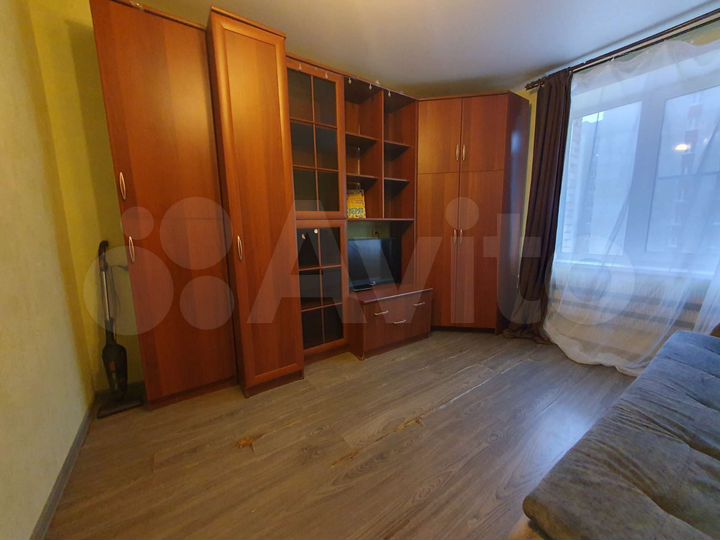 2-к. квартира, 42 м², 4/9 эт.