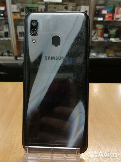 Samsung Galaxy A30, 3/32 ГБ