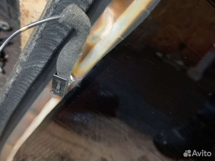 Стекло заднее Mitsubishi Lancer 10