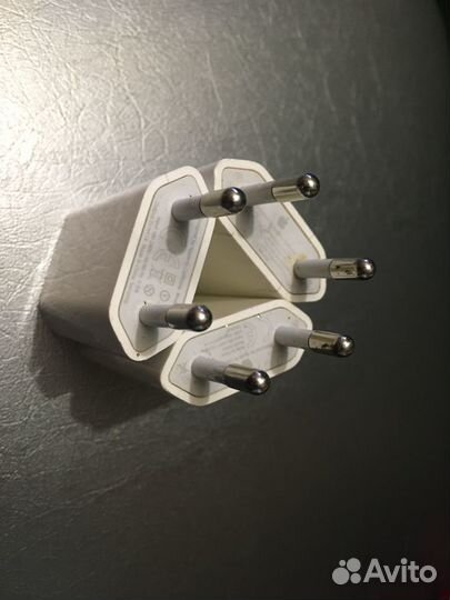 Блок питания iPhone