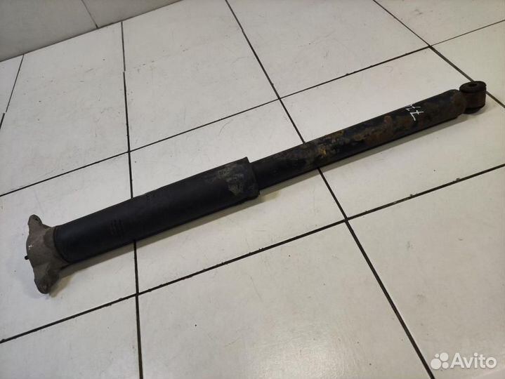 Амортизатор задний Ford Focus 3 CB8