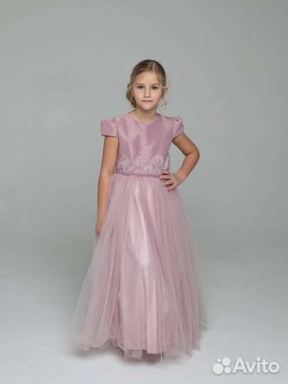 Новое нарядное платье для девочки длинное 116-140