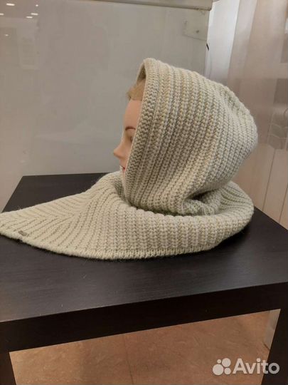 Головные уборы женские