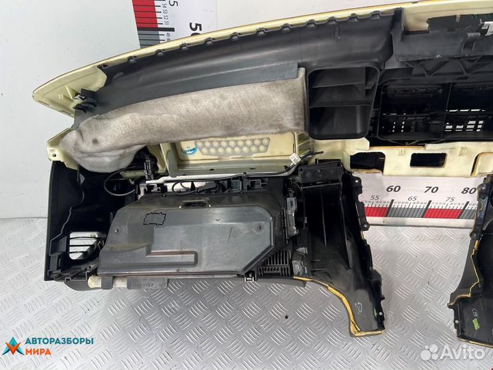 Панель передняя салона (торпедо) Mercedes-Benz