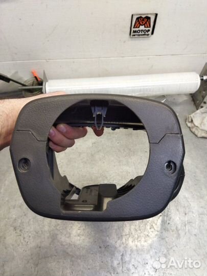 Кожух рулевой колонки Toyota Corolla E12 1.6 3zzfe