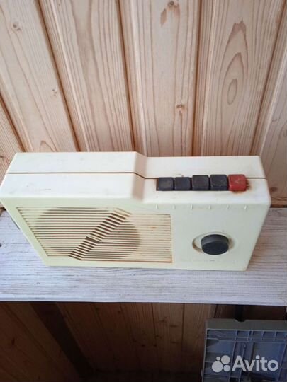 Радиоприёмник, 3х программное, рабочий аппарат