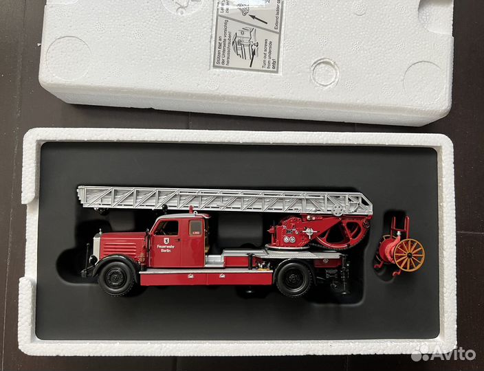 Модели пожарных автомобилей 1:43 Minichamps