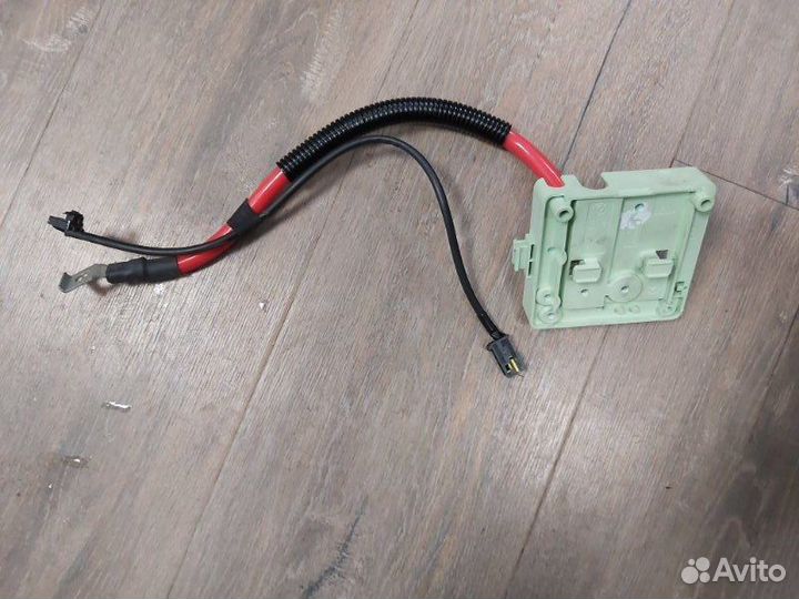 Блок предохранителей Bmw X3 E83LCI N52