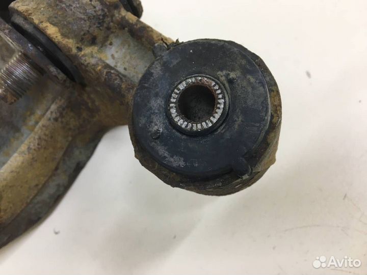 Кулак поворотный задний левый Toyota Camry V40 200