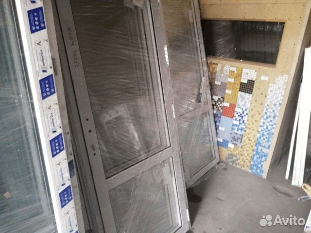 Готовая дверь 95х210 входная