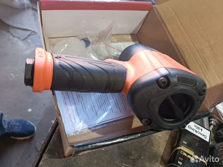 Пневматический гайковерт