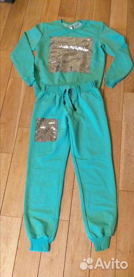 Костюм спортивный