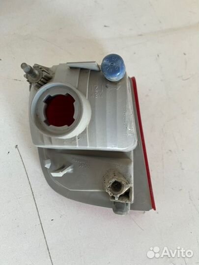 Отражатель бампера задний левый Toyota Land