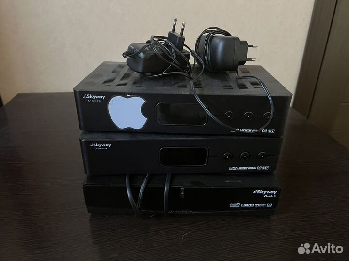 Спутниковый ресивер skyway