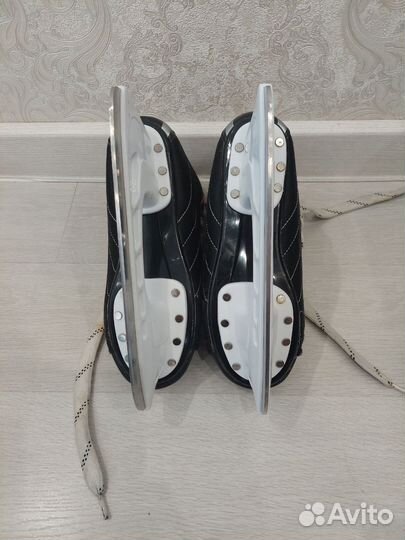 Коньки хоккейные 37 размер