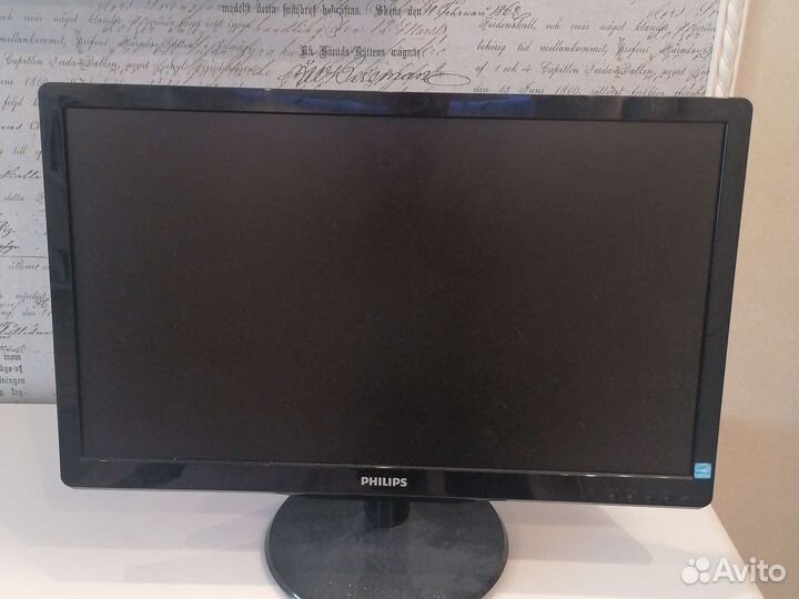 Монитор philips 22
