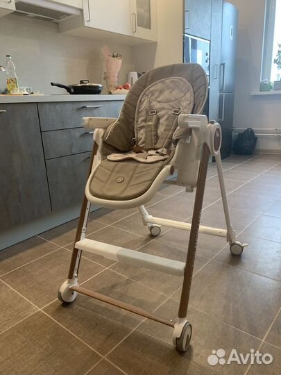 Стул доя кормления Happy Baby Berny2