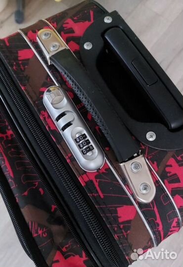 Чемодан на колесах