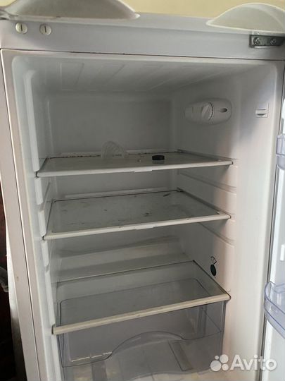 Холодильник whirlpool