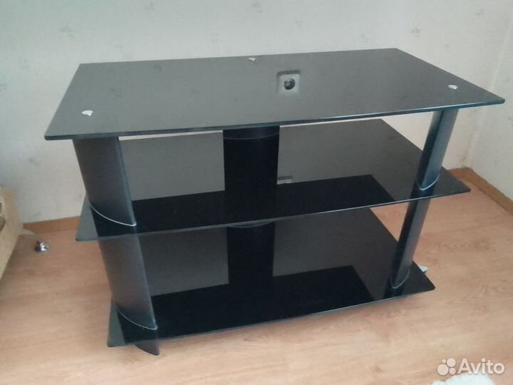 Стеклянная тумба под тв