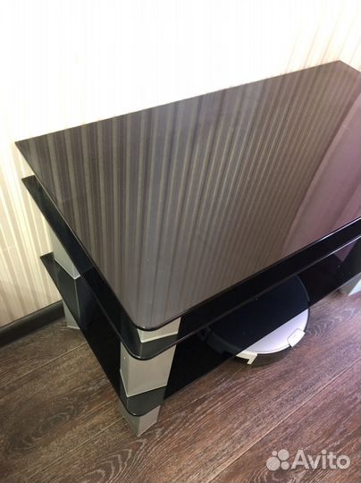 Стеклянная тумба