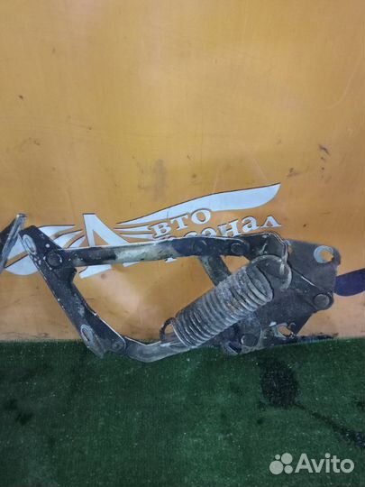 Петля капота Газ 31105 406 2005