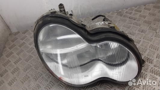 Фара правая mercedes benz C-class W203 (9SE11MU01)
