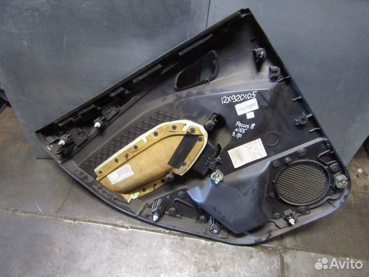 Обшивка двери задней правой Focus III 2011