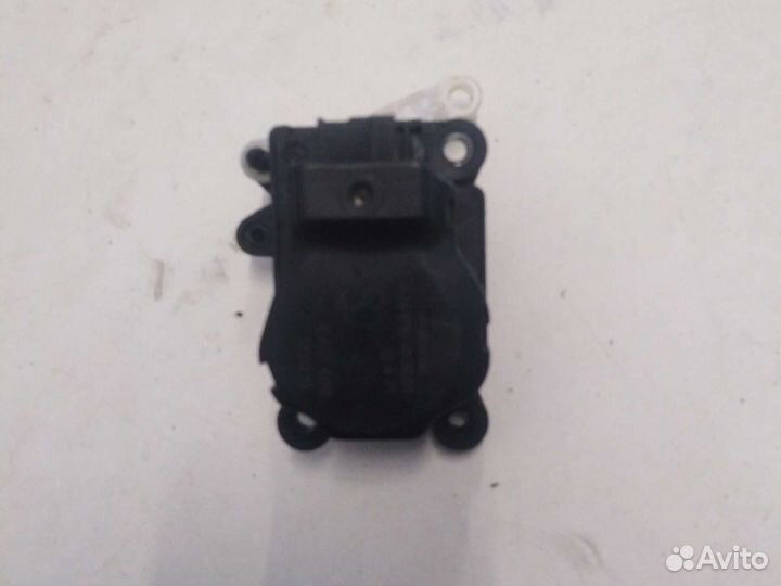 Моторчик заслонки отопителя Renault Fluence