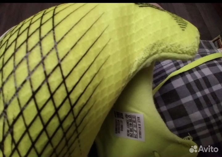 Футбольные бутсы adidas