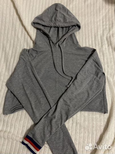 Спортивный костюм