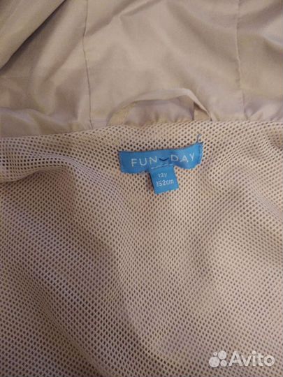 Ветровка для девочки