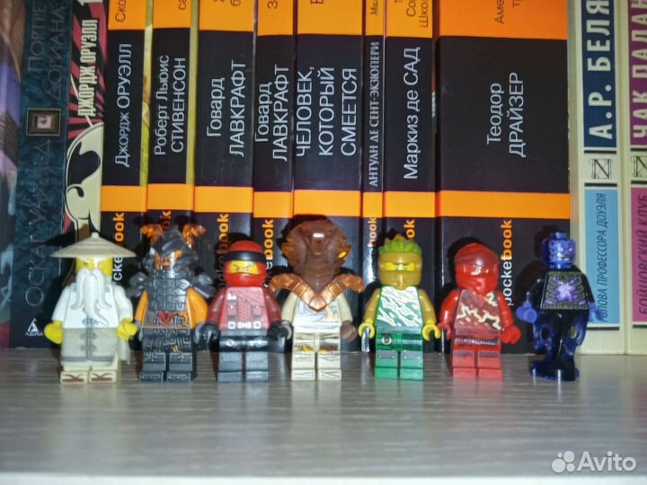 Lego minifigures