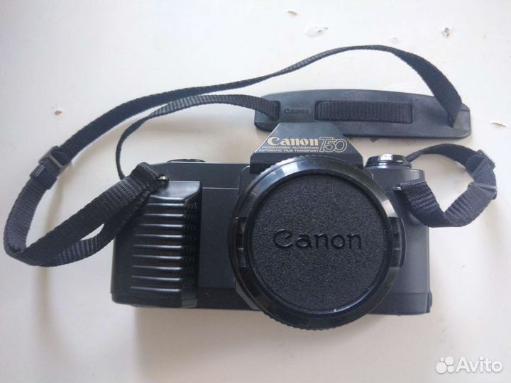 Зеркальный фотоаппарат Canon Т50