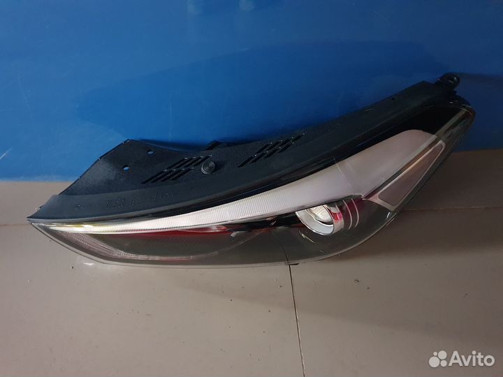 Фара левая на Hyundai Tucson 3 15-18 года