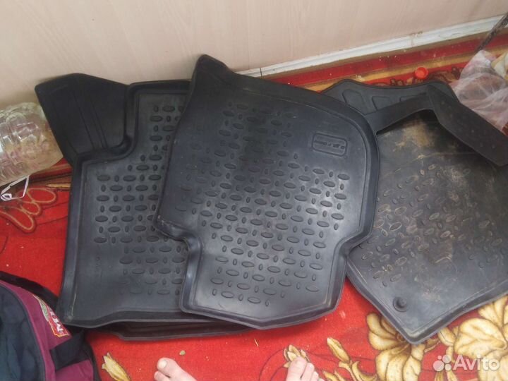 Автомобильные коврики на фольксваген поло лифтбег