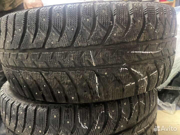 Bridgestone Ice Cruiser 7000 255/45 R18