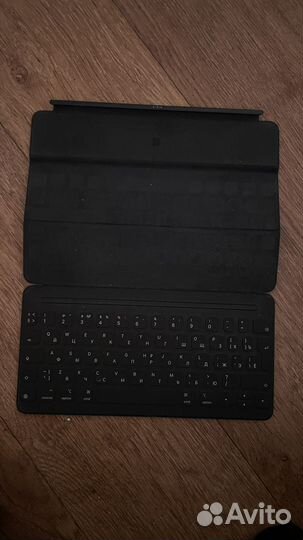 iPad smart keyboard