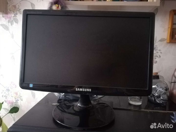 Монитор Samsung