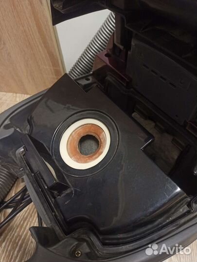 Пылесос Shivaki 1600 W