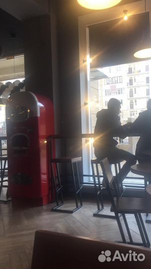 Аппарат по розливу воды, газировки