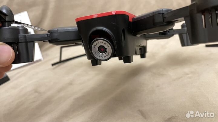 Новый квадрокоптер с камерой и подсветкой