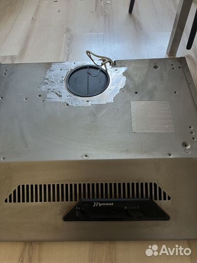 Вытяжка на угольном фильтре