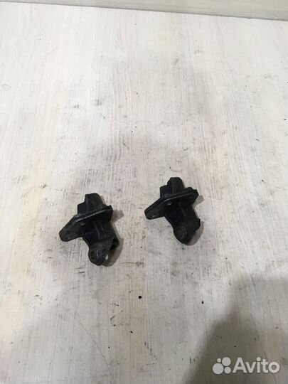 Кронштейн генератора Ауди А6 С5 2.4