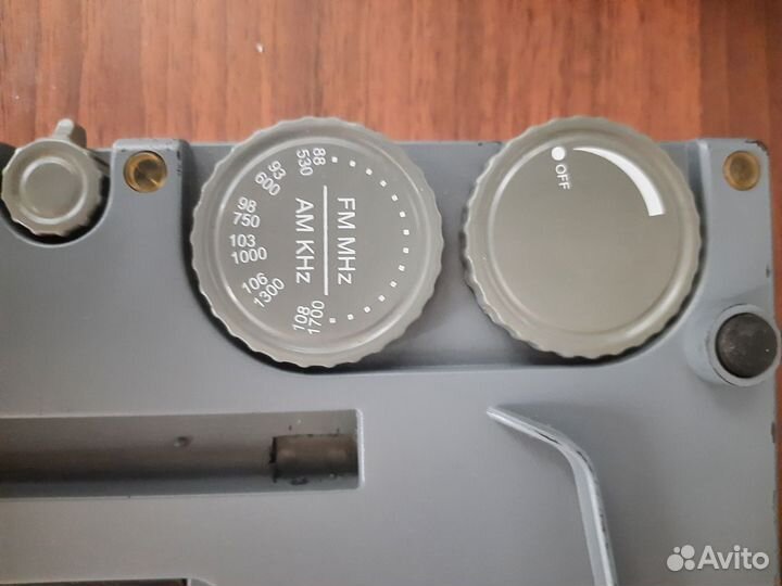 Радиоприемник с зеркалом