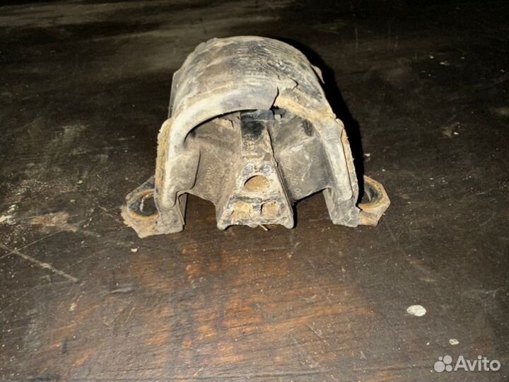 Подушка крепления кпп Daewoo Nexia