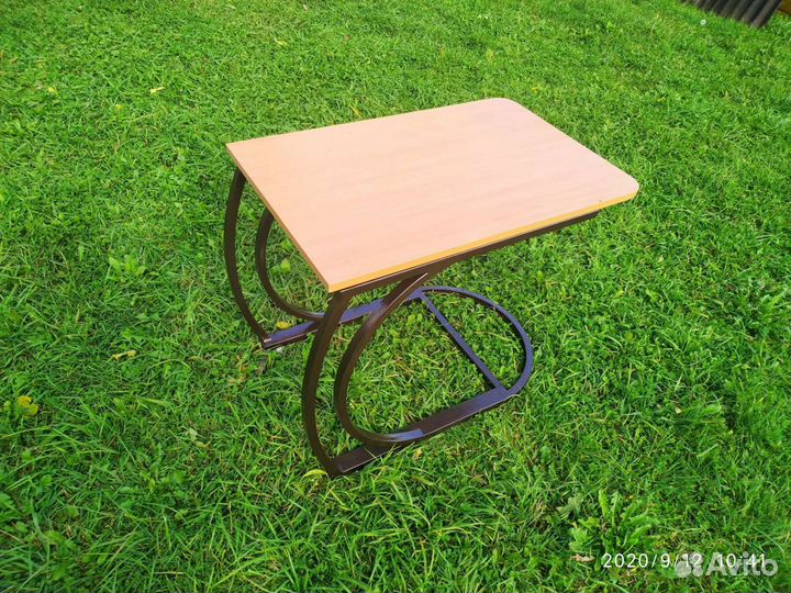 Столики подкатные диванные в стиле лофт