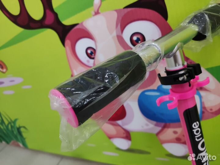 Самокат 2-колесный cosmoride energy S010, черно-ро